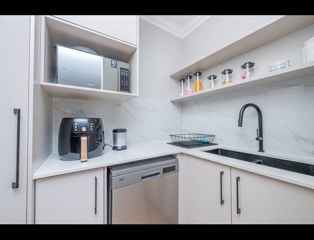 3 BEDROOM HOUSE FOR SALE IN SANDOWN
